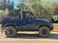 Land rover defender 2.5 td5 90" soft top 1999| kahn design | off road beast | vtt-57-k - afbeelding 23 van  30
