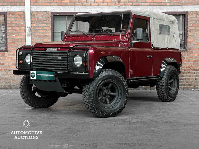 Land rover defender 2.5 td5 ht 90" e (soft + hard top) 122pk 2003, 64-bj-nk youngtimer - afbeelding 1 van  41