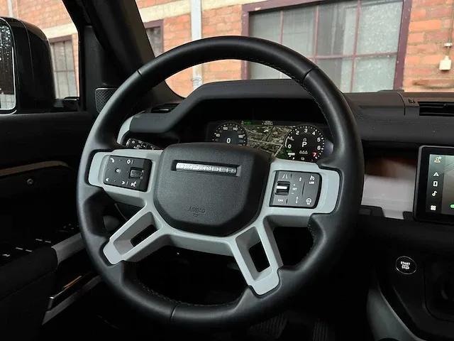 Land rover defender p400e se hybrid 404pk 2023 -fabrieksgarantie- - afbeelding 29 van  60