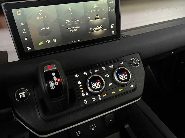 Land rover defender p400e se hybrid 404pk 2023 -fabrieksgarantie- - afbeelding 33 van  60