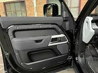 Land rover defender p400e se hybrid 404pk 2023 -fabrieksgarantie- - afbeelding 43 van  60