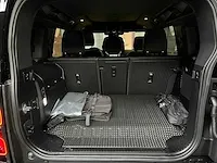 Land rover defender p400e se hybrid 404pk 2023 -fabrieksgarantie- - afbeelding 47 van  60