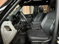 Land rover defender p400e se hybrid 404pk 2023 -fabrieksgarantie- - afbeelding 53 van  60