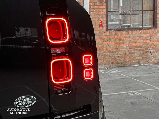 Land rover defender p400e se hybrid 404pk 2023 -fabrieksgarantie- - afbeelding 5 van  60