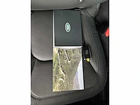 Land rover defender p400e x-dynamic hse 404pk 2024 (fabrieksgarantie) plug-in hybrid - afbeelding 33 van  35