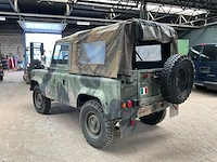 Land rover defender personenauto - afbeelding 8 van  13