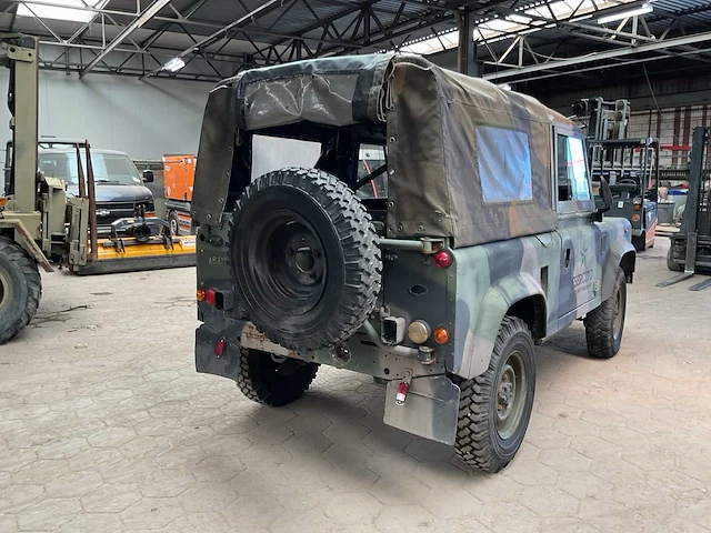 Land rover defender personenauto - afbeelding 9 van  13
