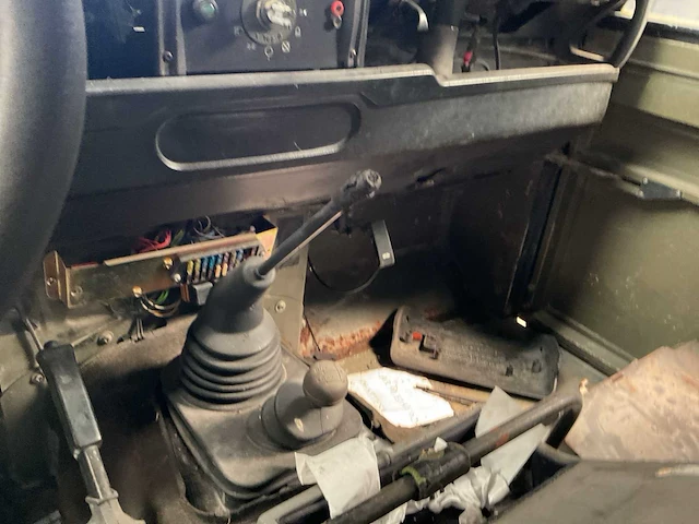 Land rover defender personenauto - afbeelding 13 van  13