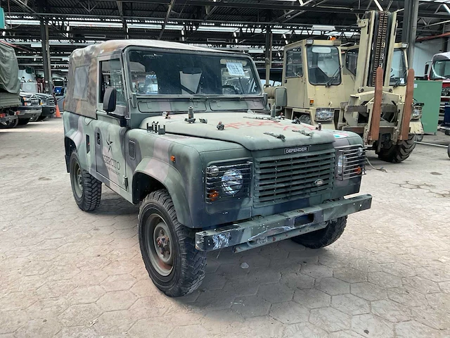 Land rover defender personenauto - afbeelding 6 van  13