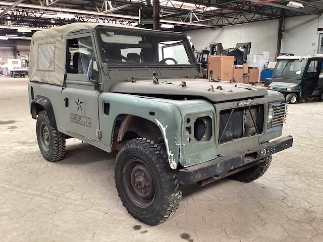Land rover defender personenauto - afbeelding 4 van  11