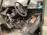 Land rover defender personenauto - afbeelding 8 van  11