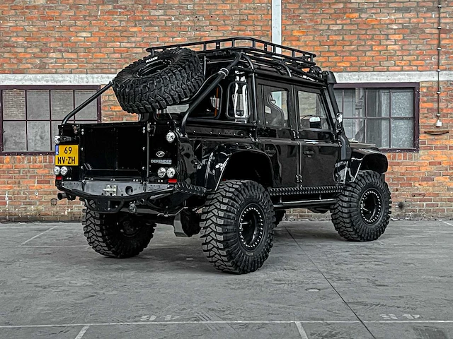 Land rover defender (special vehicle operations svx ‘spectre’ look) 2.5 td5 110 sw g4 122pk 2004 (origineel-nl), 69-nv-zh - afbeelding 6 van  45