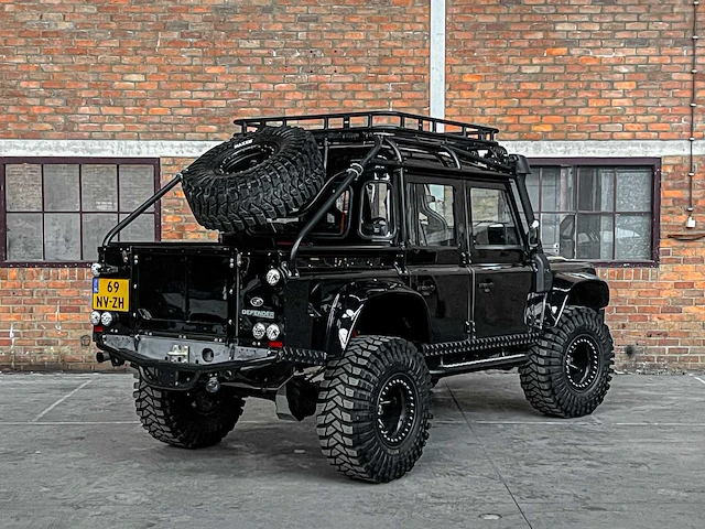 Land rover defender (special vehicle operations svx ‘spectre’ look) 2.5 td5 110 sw g4 122pk 2004 (origineel-nl), 69-nv-zh - afbeelding 7 van  45