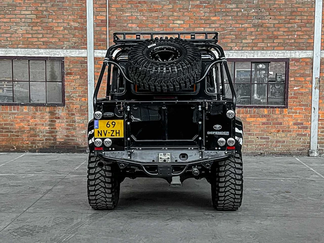 Land rover defender (special vehicle operations svx ‘spectre’ look) 2.5 td5 110 sw g4 122pk 2004 (origineel-nl), 69-nv-zh - afbeelding 9 van  45