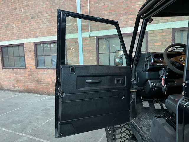 Land rover defender (special vehicle operations svx ‘spectre’ look) 2.5 td5 110 sw g4 122pk 2004 (origineel-nl), 69-nv-zh - afbeelding 29 van  45
