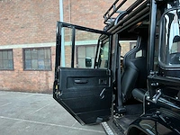 Land rover defender (special vehicle operations svx ‘spectre’ look) 2.5 td5 110 sw g4 122pk 2004 (origineel-nl), 69-nv-zh - afbeelding 30 van  45