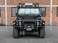 Land rover defender (special vehicle operations svx ‘spectre’ look) 2.5 td5 110 sw g4 122pk 2004 (origineel-nl), 69-nv-zh - afbeelding 42 van  45