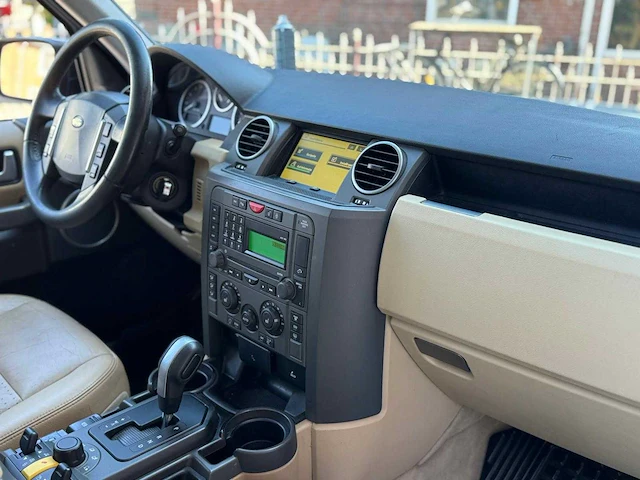 Land rover discovery 3 4.4 v8 hse 63-hps-6 - afbeelding 12 van  34