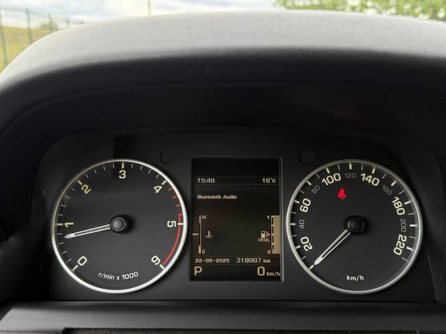 Land rover discovery 3.0 sdv6 hse lux. ed , ; kf-384-t - afbeelding 2 van  33