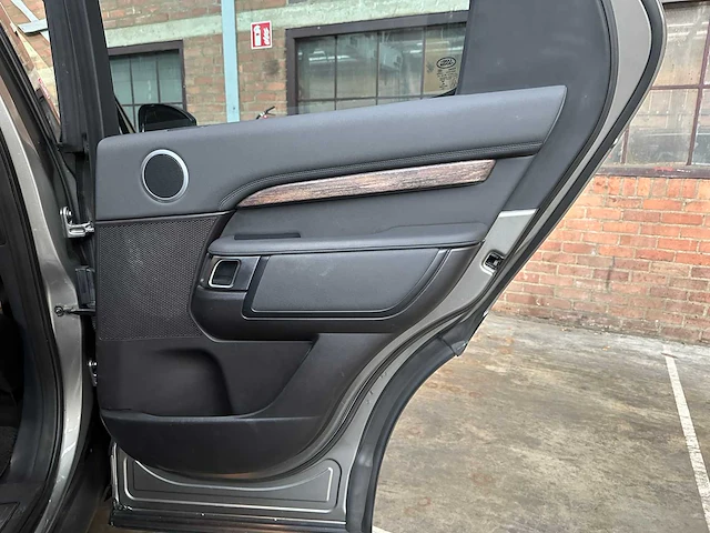 Land rover discovery 3.0 td6 first edition 7p. 258pk 2017, nt-499-k - afbeelding 30 van  41