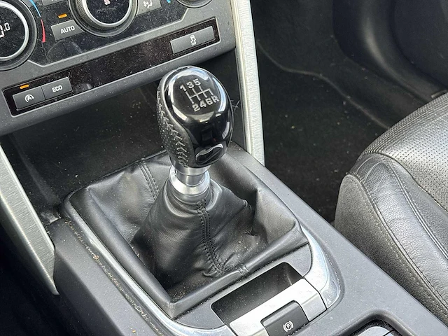 Land rover discovery sport 2.0 ed4 ec se 2017 | pt-370-n - afbeelding 9 van  28