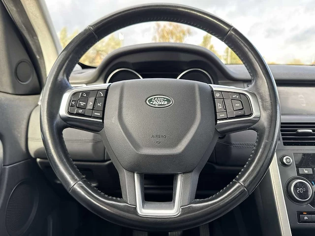 Land rover discovery sport 2.0 ed4 ec se 2017 | pt-370-n - afbeelding 10 van  28