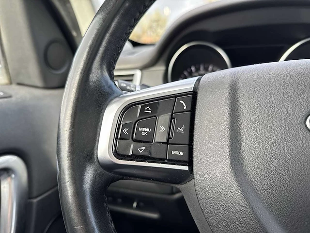Land rover discovery sport 2.0 ed4 ec se 2017 | pt-370-n - afbeelding 11 van  28