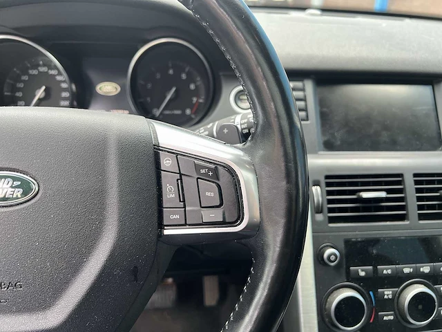 Land rover discovery sport 2.0 si4 4wd hse luxe 2015 | h-869-ff - afbeelding 13 van  34