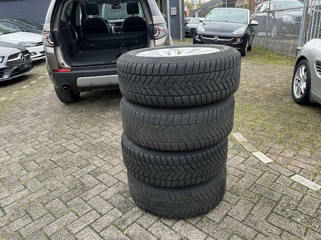 Land rover discovery sport 2.0 si4 4wd hse luxe 2015 | h-869-ff - afbeelding 24 van  34