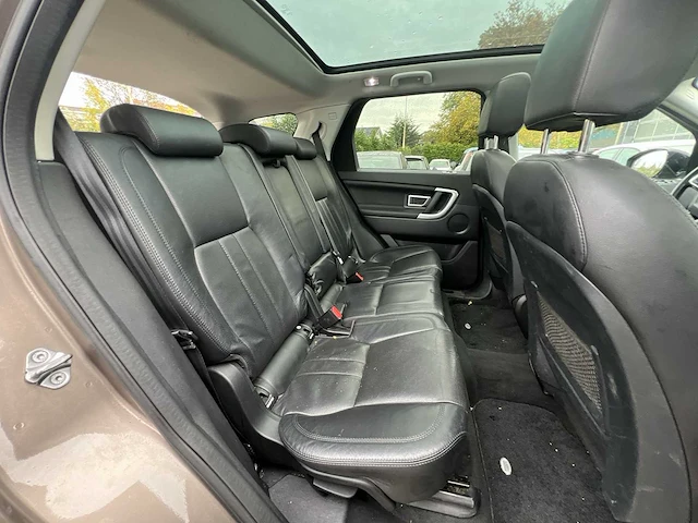 Land rover discovery sport 2.0 si4 4wd hse luxe 2015 | h-869-ff - afbeelding 25 van  34