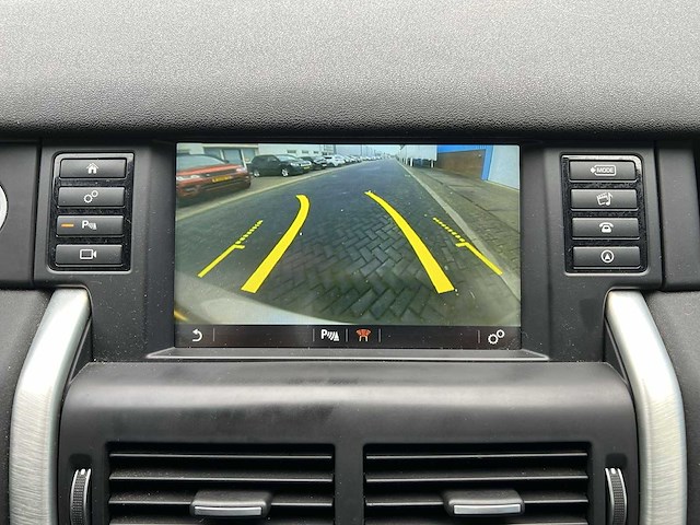 Land rover discovery sport 2.0 si4 4wd hse luxe 2015 | h-869-ff - afbeelding 15 van  34