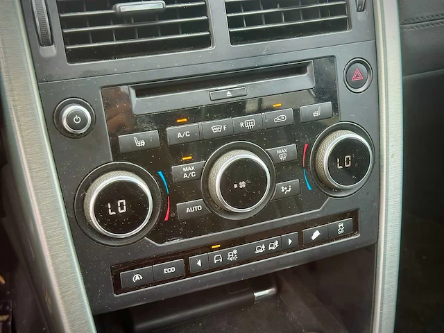 Land rover discovery sport 2.0 td4 hse luxury 7p automaat; nd-281-g - afbeelding 6 van  17