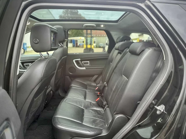 Land rover discovery sport 2.0 td4 hse luxury 7p automaat; nd-281-g - afbeelding 17 van  17
