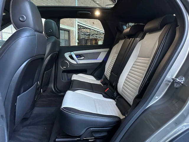 Land rover discovery sport d240 2.0 r-dyn. hse 241pk 2020, s-257-gg - afbeelding 40 van  49