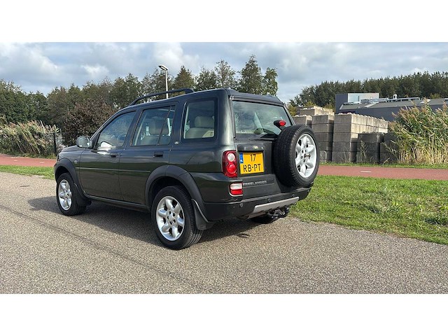 Land rover freelander station wagon 1.8 se 2005 | 17-rb-pt i - afbeelding 2 van  16