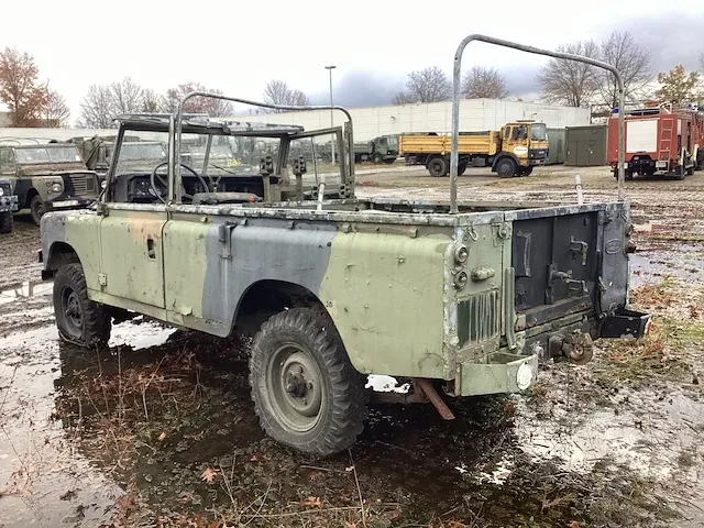 Land-rover jeep - afbeelding 8 van  13
