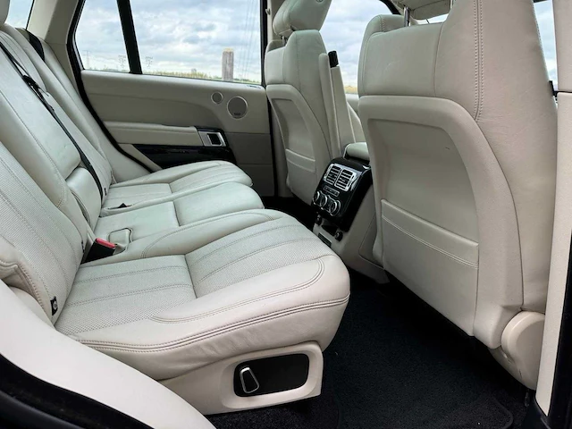 Land rover range rover 3.0 tdv6 vogue pano soft-close alle opties 0822 - afbeelding 13 van  40
