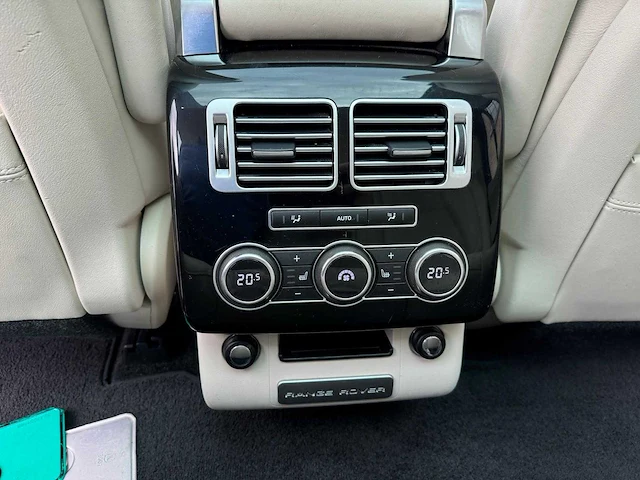 Land rover range rover 3.0 tdv6 vogue pano soft-close alle opties 0822 - afbeelding 17 van  40