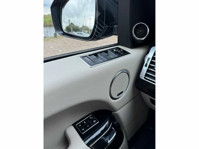 Land rover range rover 3.0 tdv6 vogue pano soft-close alle opties 0822 - afbeelding 28 van  40