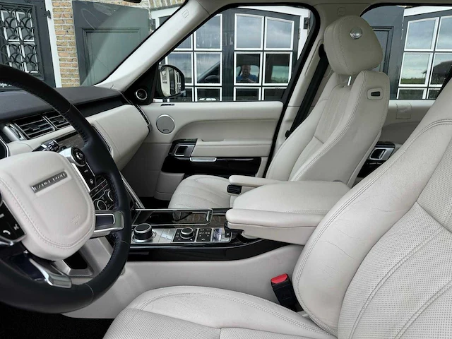 Land rover range rover 3.0 tdv6 vogue pano soft-close alle opties 0822 - afbeelding 32 van  40