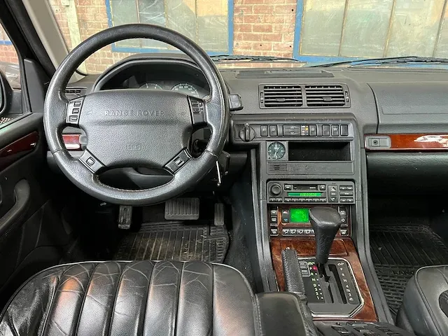 Land rover range rover 4.6 hse 218pk 2001, xr-764-x -youngtimer- - afbeelding 15 van  44