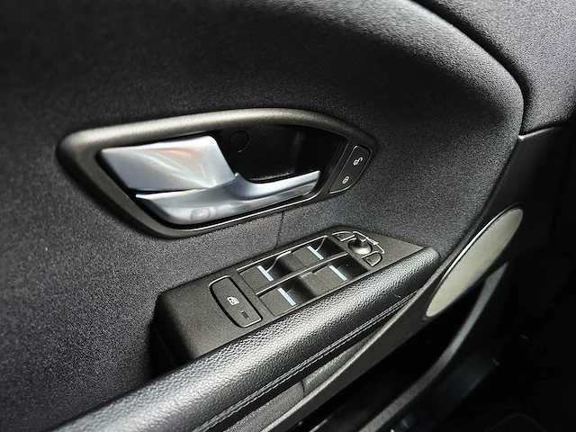 Land rover range rover evoque 2.0 ed4 urban series, pn-914-r - afbeelding 17 van  47