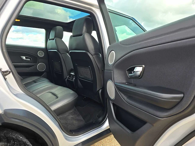 Land rover range rover evoque 2.0 ed4 urban series, pn-914-r - afbeelding 32 van  47