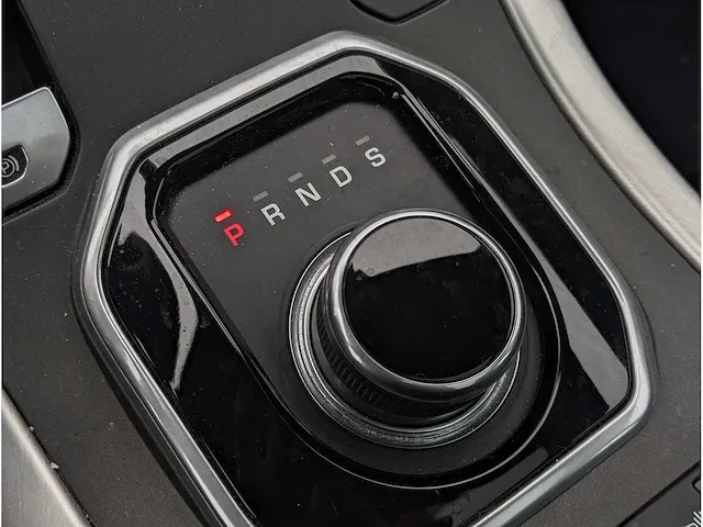 Land rover range rover evoque 2.0 td4 se dynamic | nd-403-g - afbeelding 32 van  42