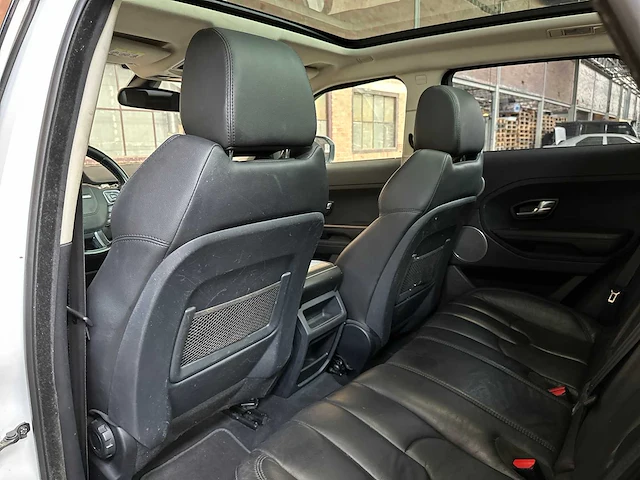 Land rover range rover evoque 2.2 ed4 2wd pure 150pk 2013 (origineel-nl), 7-kkh-75 - afbeelding 35 van  54