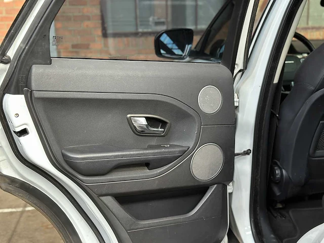 Land rover range rover evoque 2.2 ed4 2wd pure 150pk 2013 (origineel-nl), 7-kkh-75 - afbeelding 31 van  54