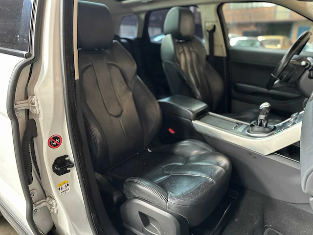 Land rover range rover evoque 2.2 ed4 2wd pure 150pk 2013 (origineel-nl), 7-kkh-75 - afbeelding 47 van  54