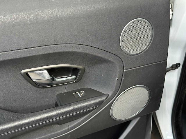 Land rover range rover evoque 2.2 ed4 2wd pure 150pk 2013 (origineel-nl), 7-kkh-75 - afbeelding 32 van  54