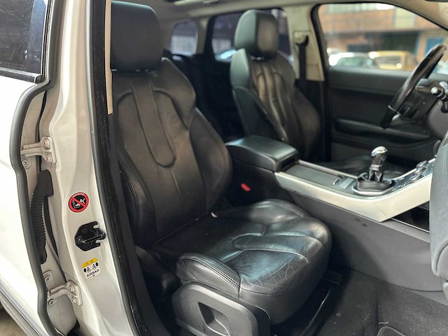 Land rover range rover evoque 2.2 ed4 2wd pure 150pk 2013 (origineel-nl), 7-kkh-75 - afbeelding 47 van  54