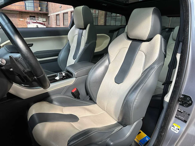 Land rover range rover evoque coupé 2.0 si 4wd prestige 241pk 2012, h-017-xt - afbeelding 34 van  45
